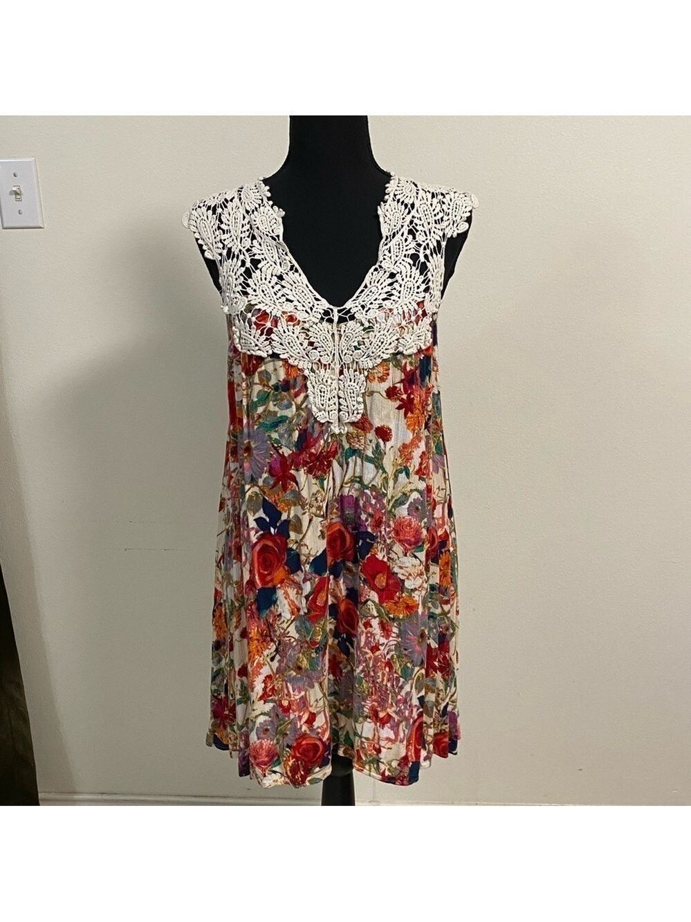 Umgee Dress Women’s Size Medium Lace Floral Tunic Dress